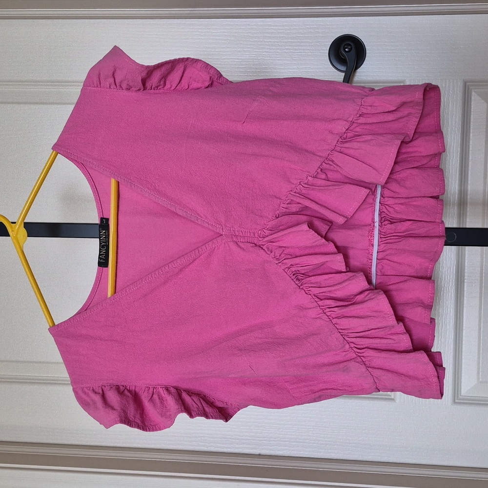 FANCYINN Women's Pink Ruffled Crop Top Size L